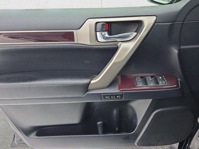 Used 2017 Lexus GX 460 Premium image 28