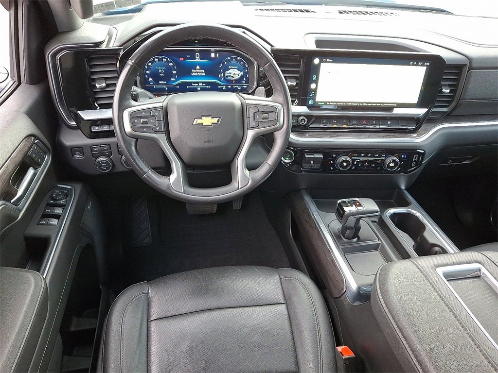 Used 2022 Chevrolet Silverado 1500 LTZ w/ LTZ Premium Package image 2