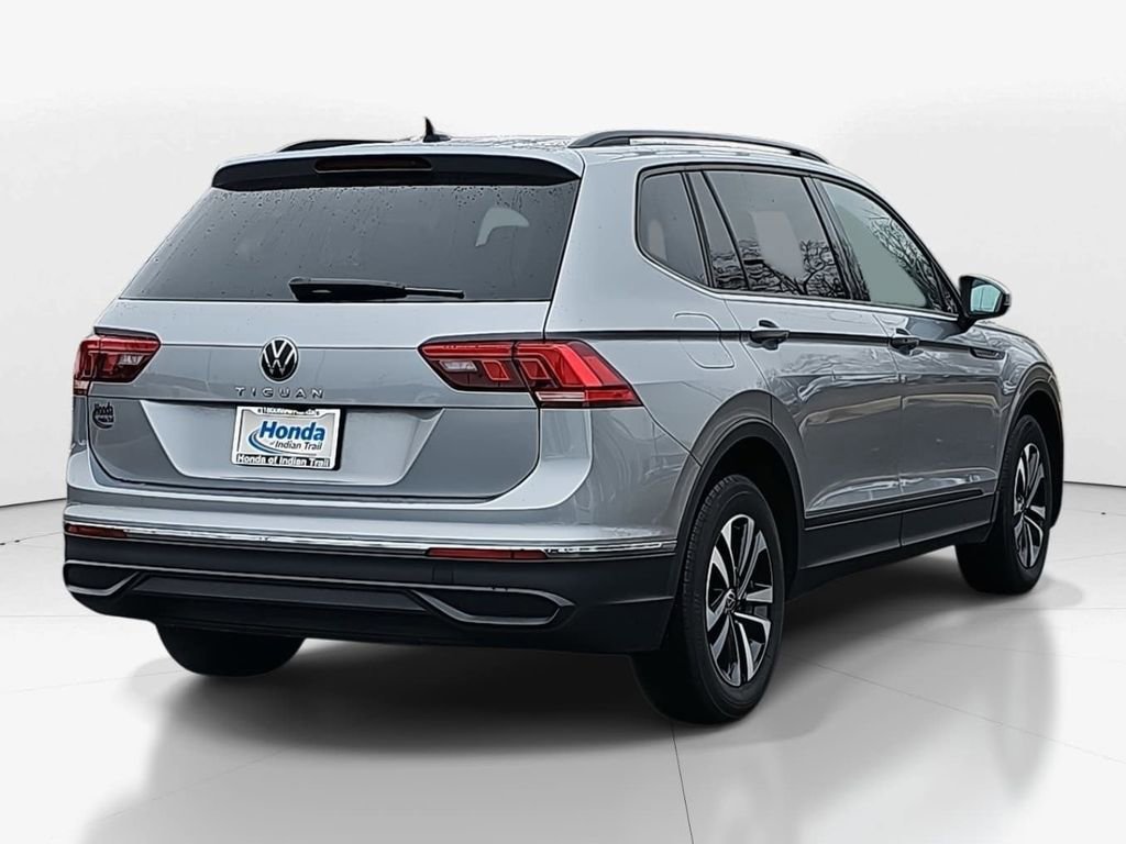Used 2024 Volkswagen Tiguan S image 9
