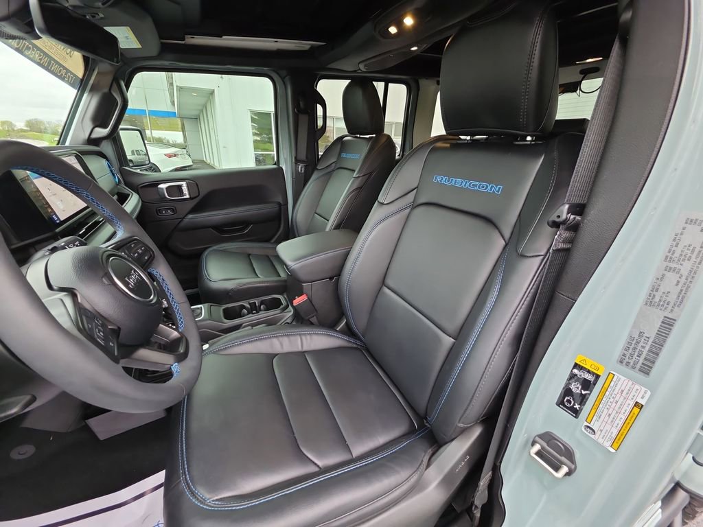 Used 2024 Jeep Wrangler Unlimited Rubicon 4xe image 11