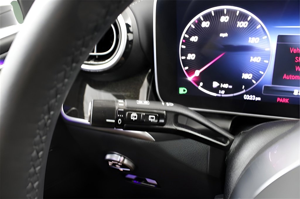 Used 2024 Mercedes-Benz GLC 300 4MATIC image 21