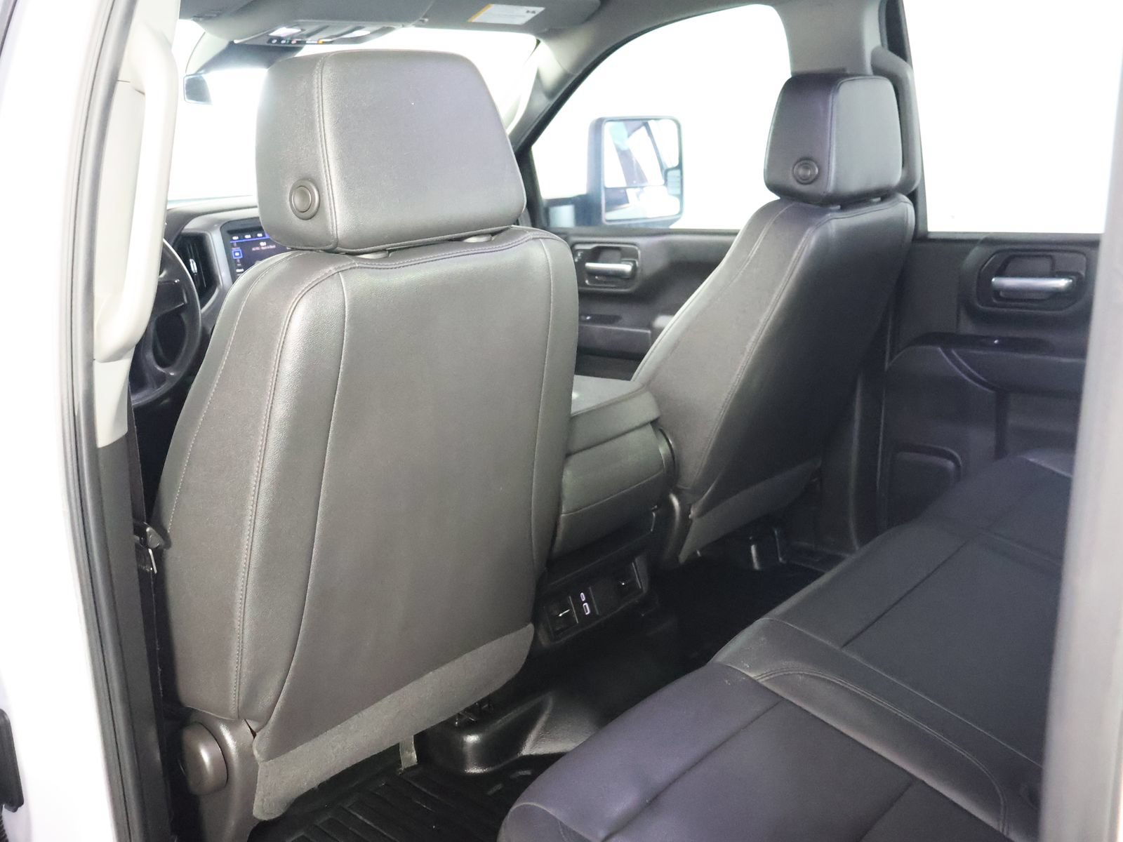 Used 2024 Chevrolet Silverado 2500 W/T AWD/4WD image 45