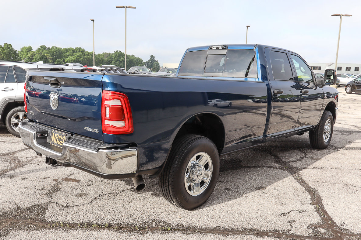 Used 2024 RAM 3500 Tradesman w/ Towing Technology Group image 4