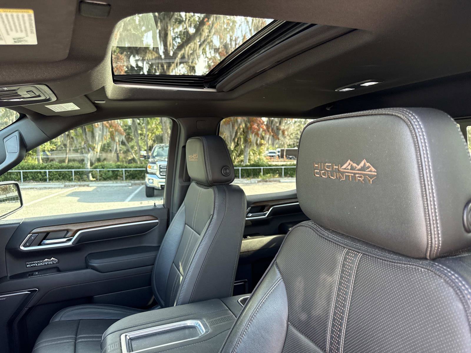 Used 2022 Chevrolet Silverado 1500 High Country w/ High Country Premium Package image 23