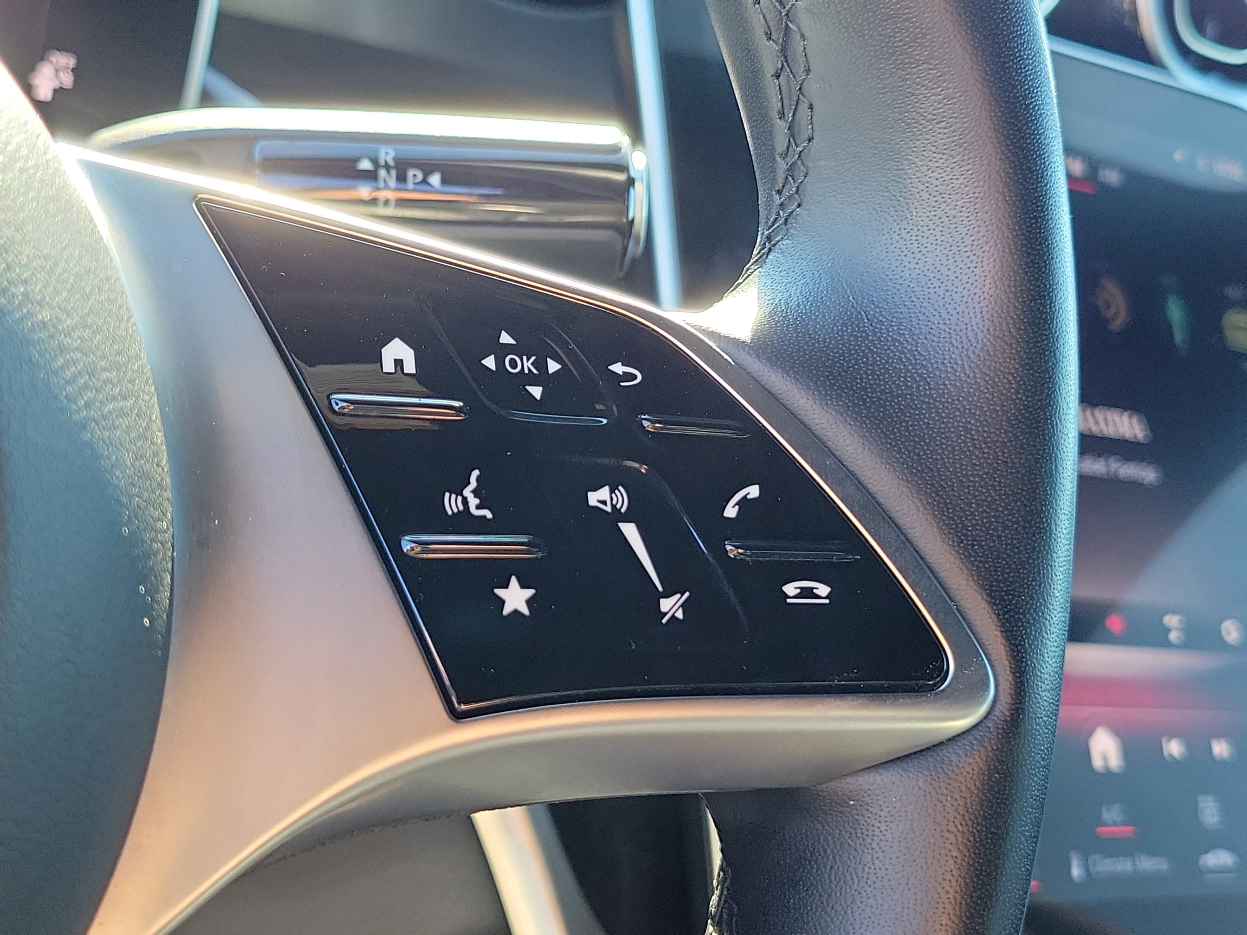 Used 2024 Mercedes-Benz GLC 300 w/ Winter Package image 27