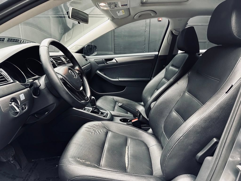 Used 2015 Volkswagen Jetta TDI SE FWD image 18