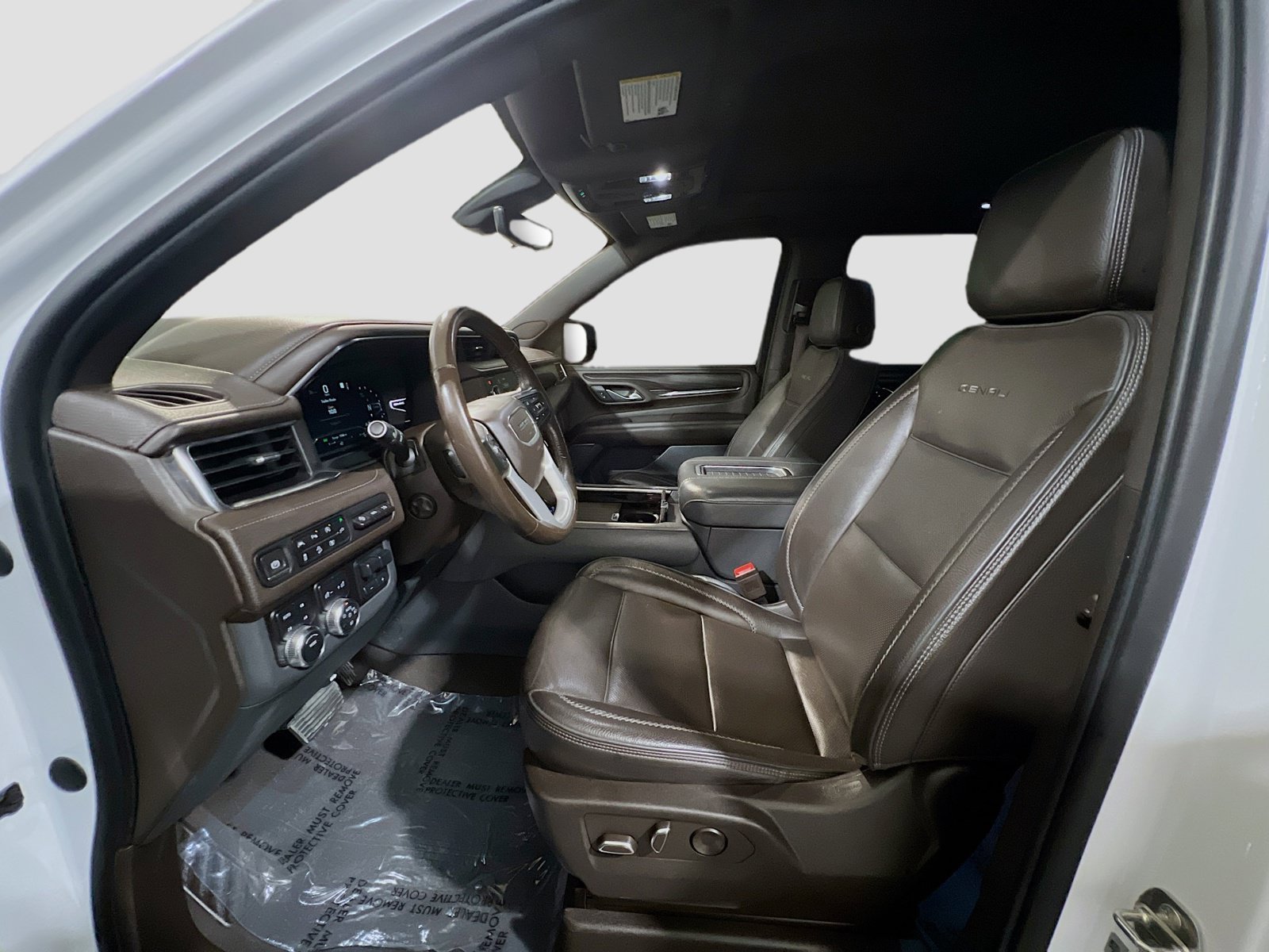 Used 2022 GMC Yukon XL Denali w/ Denali Premium Package AWD/4WD image 16