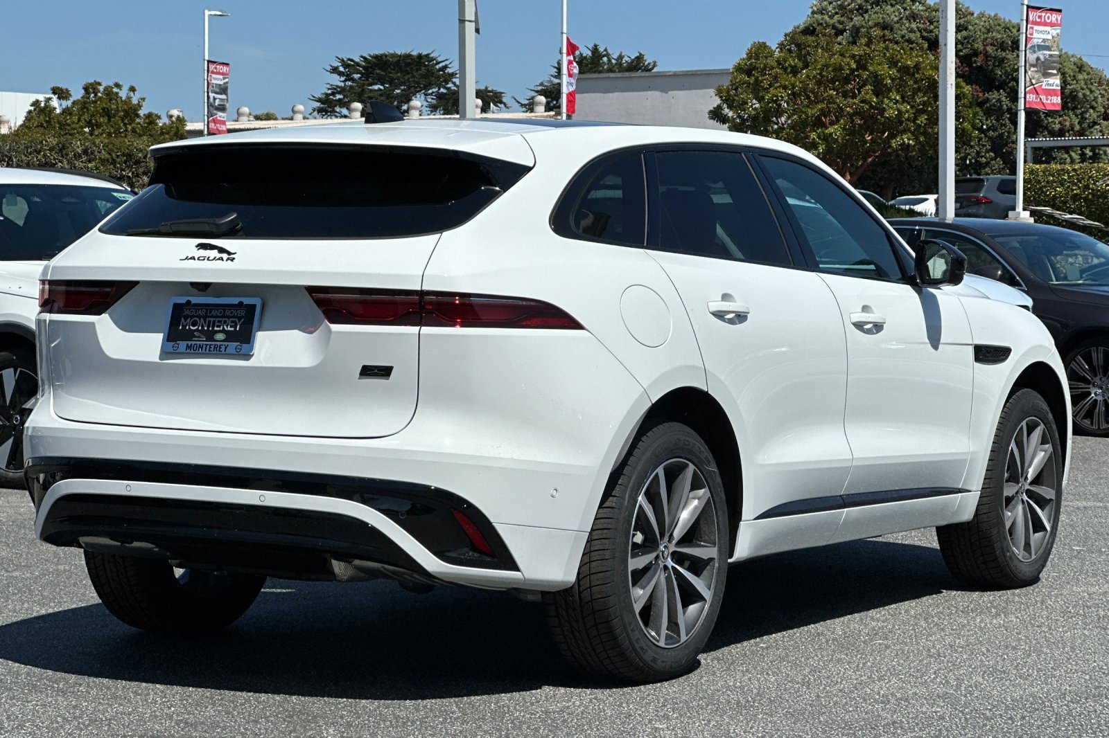 New 2026 Jaguar F-PACE R-Dynamic S image 5