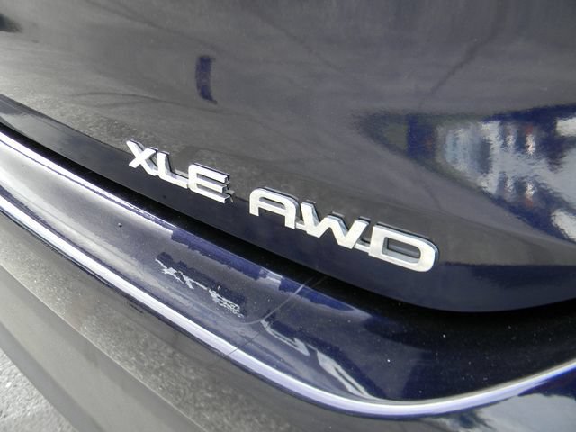 Used 2023 Toyota Highlander XLE AWD/4WD image 8