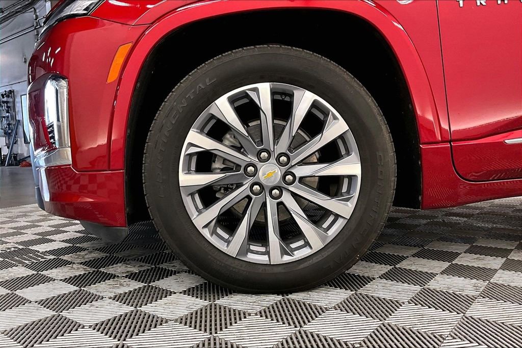 Used 2023 Chevrolet Traverse Premier AWD/4WD image 8