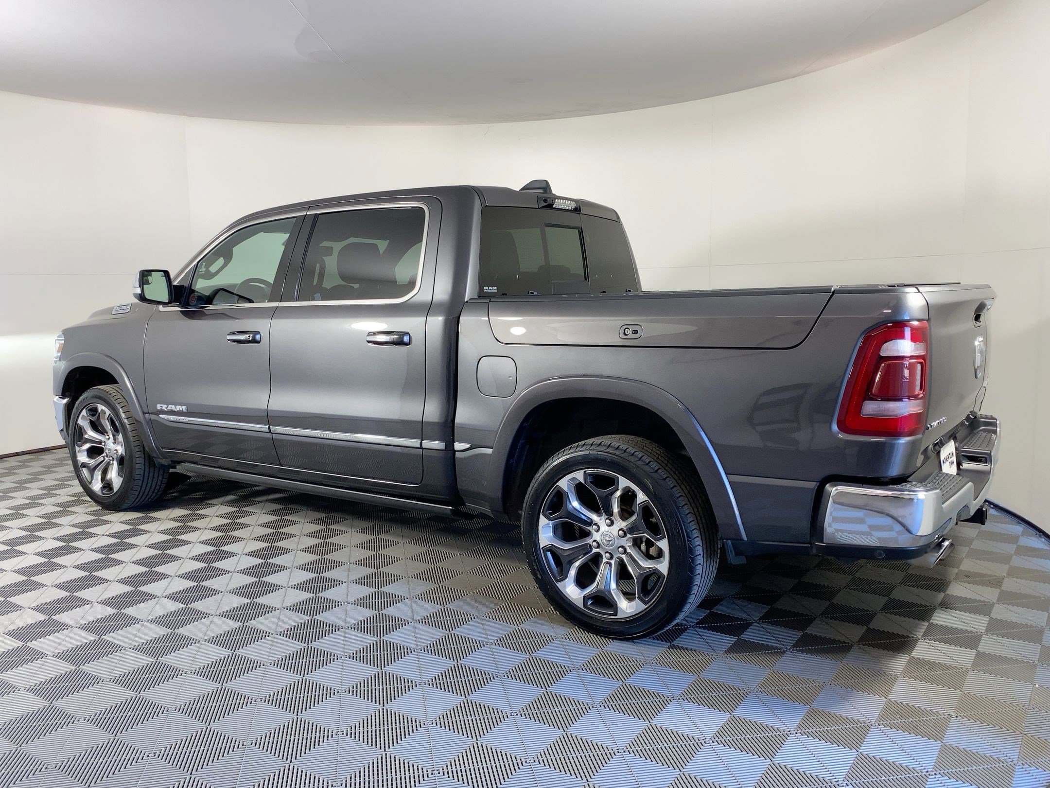 Used 2022 RAM 1500 Limited image 3