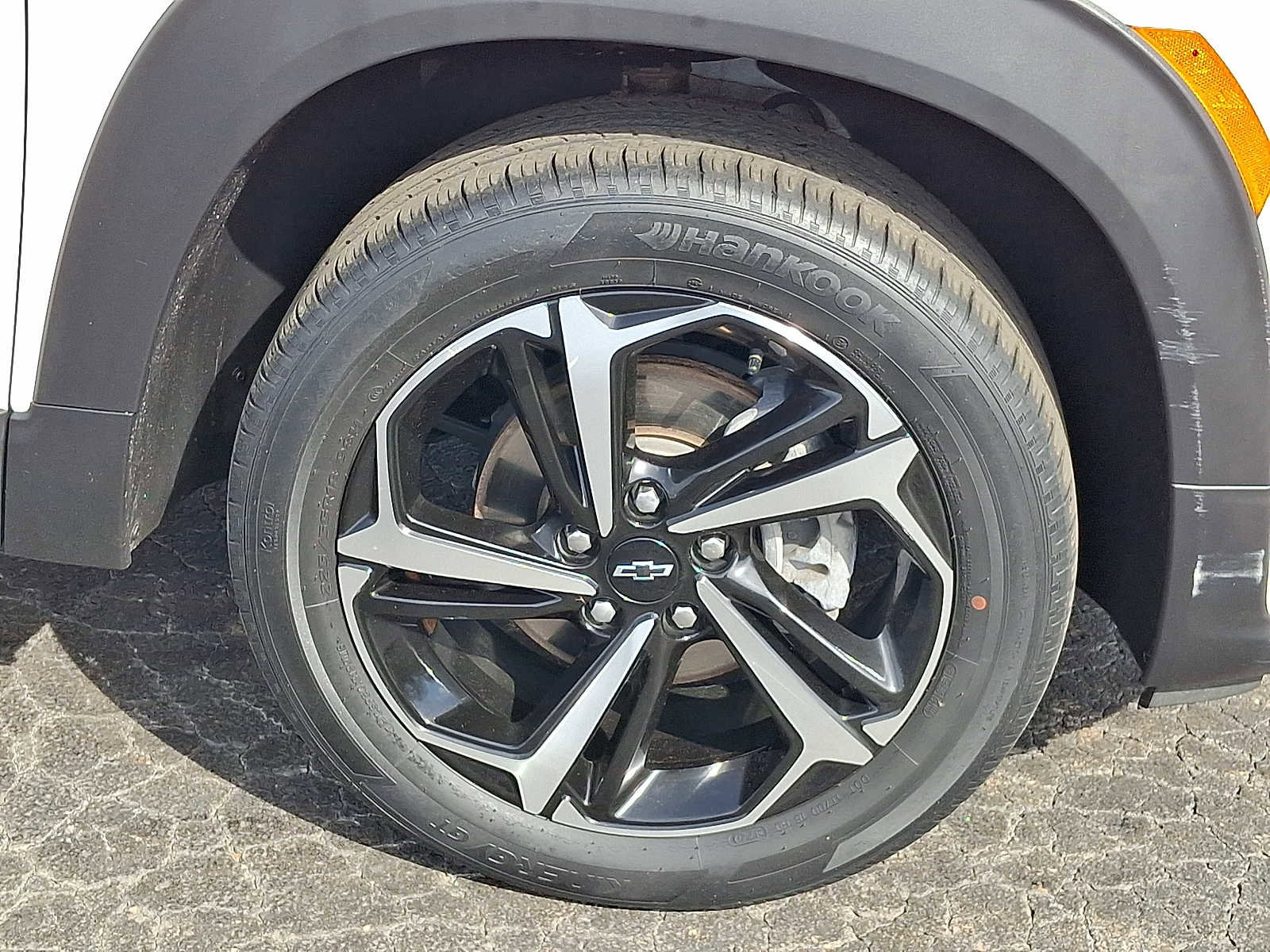 Used 2021 Chevrolet TrailBlazer RS w/ Sun and Liftgate Package AWD/4WD image 8