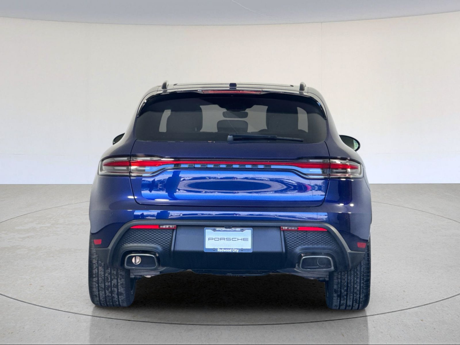 Certified 2026 Porsche Macan AWD/4WD image 7