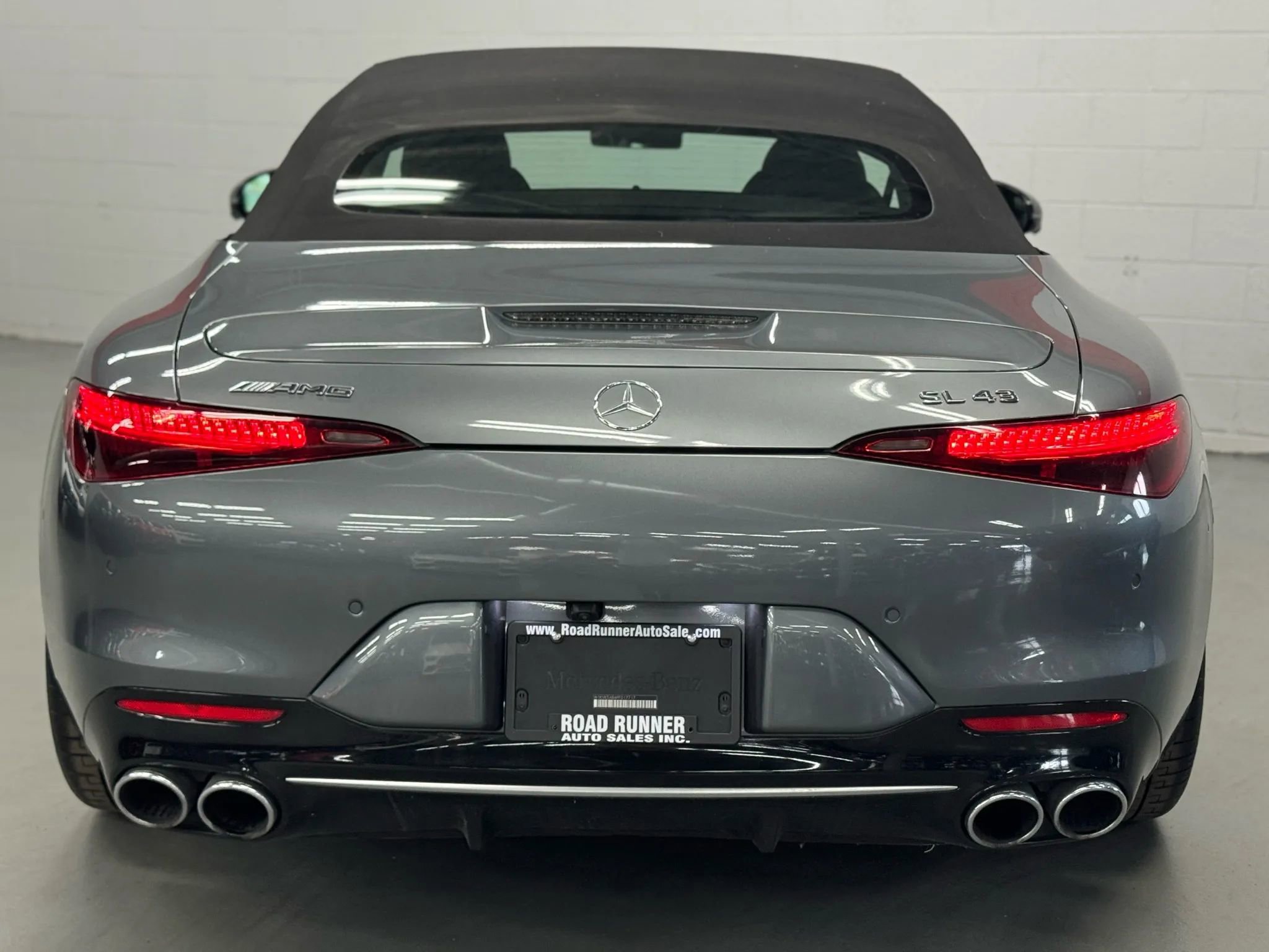 Used 2023 Mercedes-Benz SL 43 AMG w/ Driver Assistance Package image 8