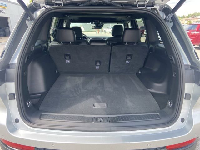 Used 2023 Jeep Grand Cherokee Altitude image 16