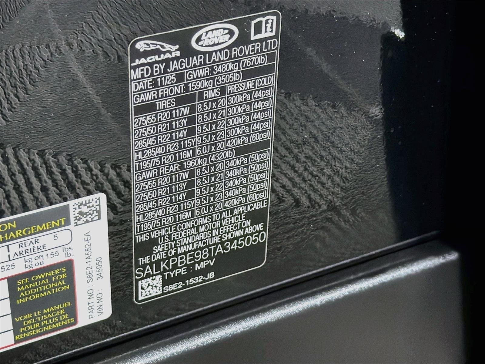 Used 2026 Land Rover Range Rover Long Wheelbase SE AWD/4WD image 32