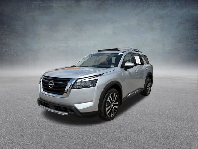 Used 2025 Nissan Pathfinder Platinum w/ Cargo Package image 14