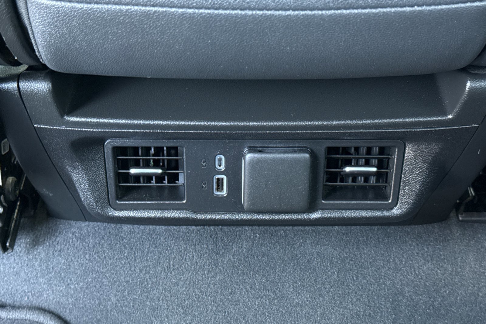 Used 2025 GMC Sierra 1500 SLT image 16