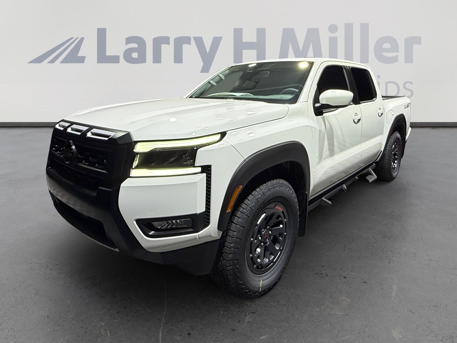 New 2026 Nissan Frontier Pro-X w/ Tow Package