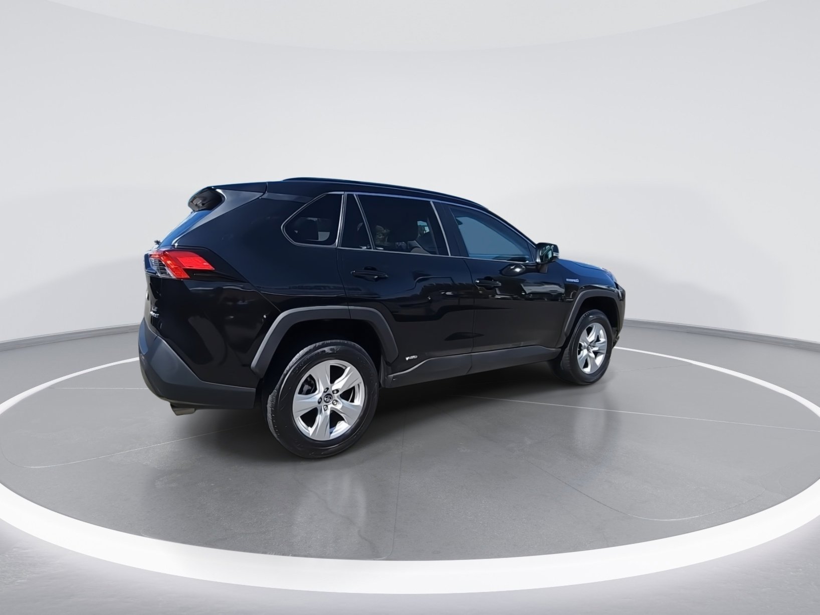 Used 2020 Toyota RAV4 LE w/ All Weather Liner Package AWD/4WD image 8