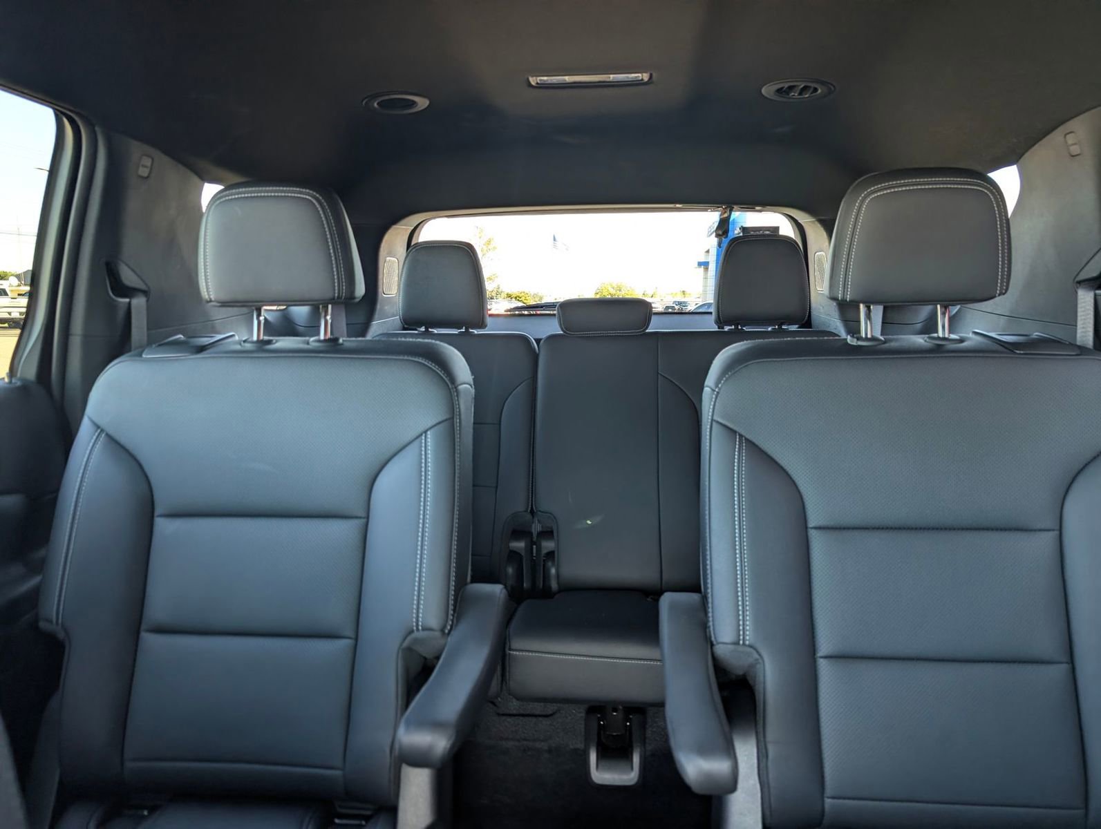 Certified 2025 Chevrolet Traverse LT image 26