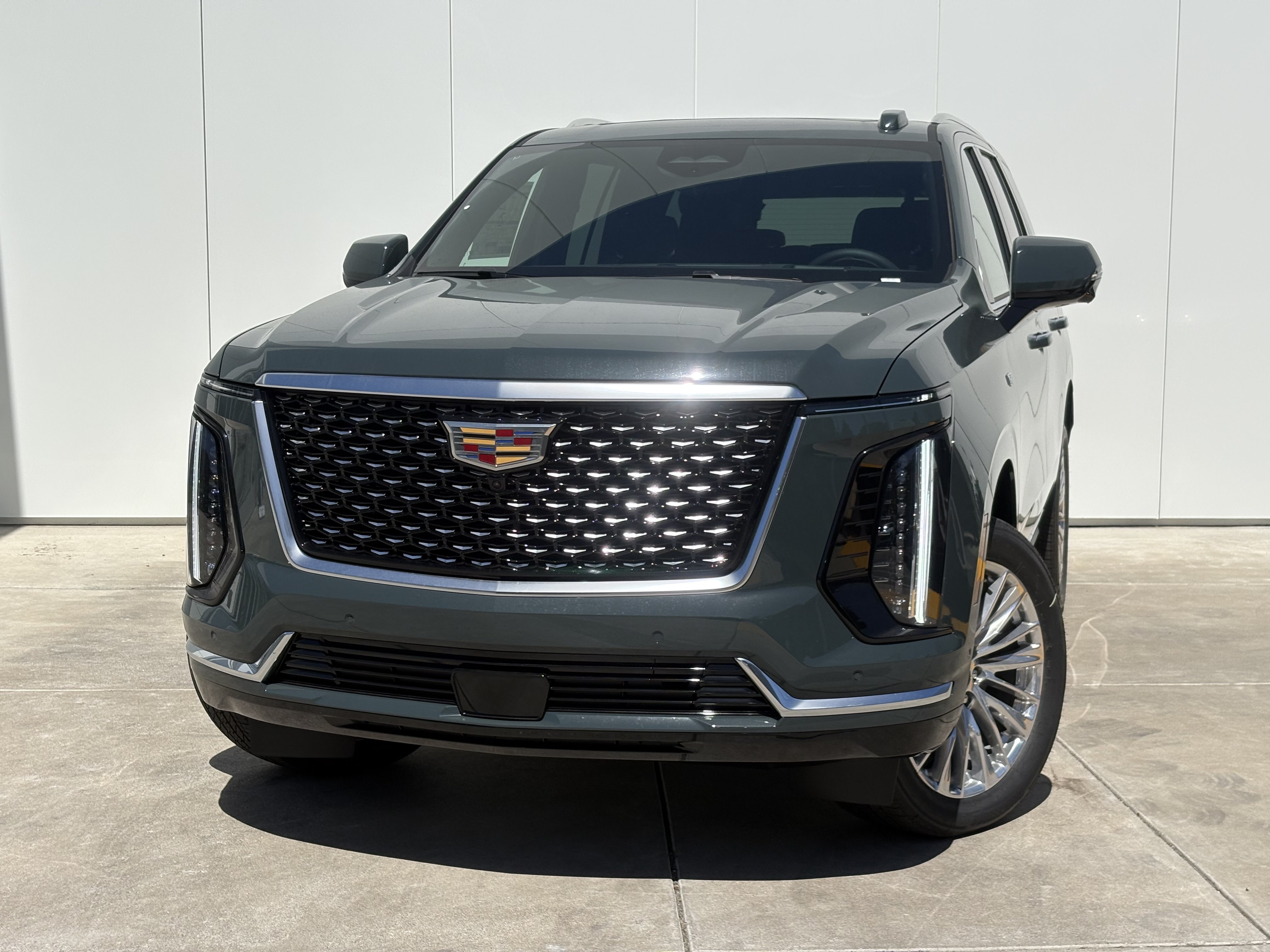 New 2026 Cadillac Escalade Luxury AWD/4WD image 1