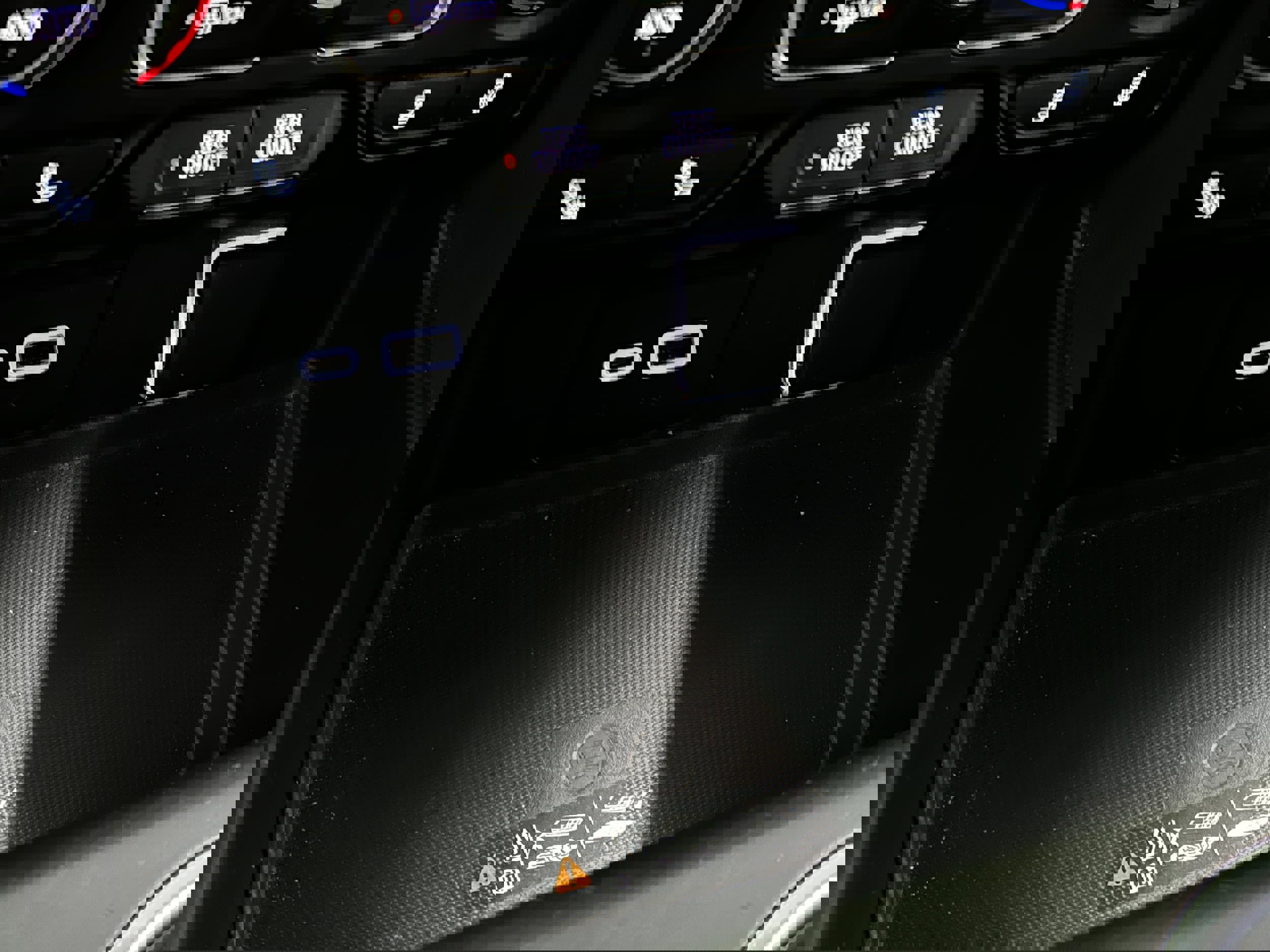 Used 2022 Chevrolet Suburban Z71 image 10