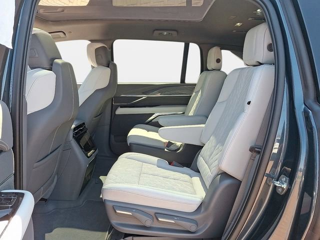 New 2025 Cadillac Escalade IQ Luxury 1 AWD/4WD image 11