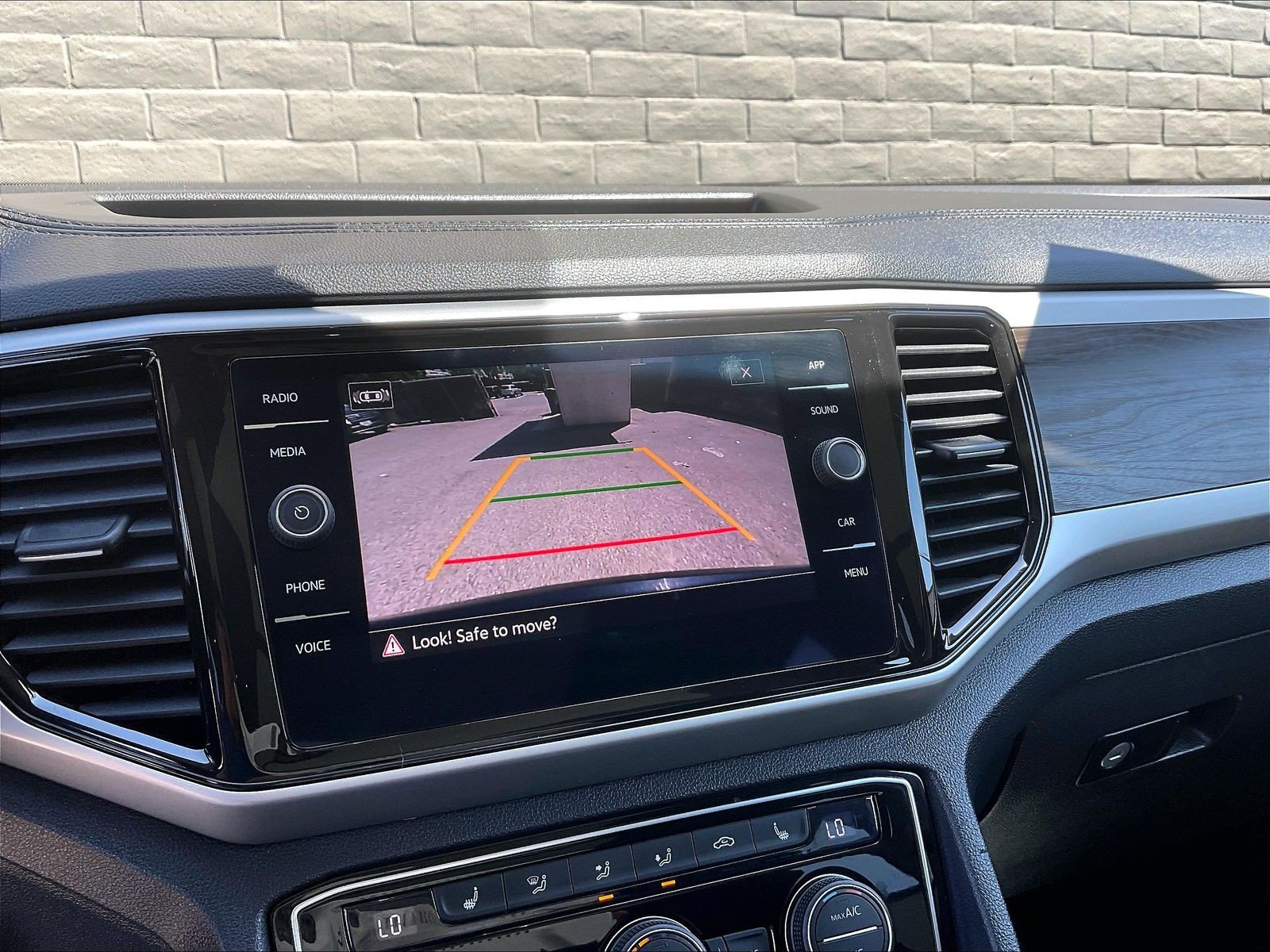 Certified 2022 Volkswagen Atlas SE w/ Panoramic Sunroof Package FWD image 21