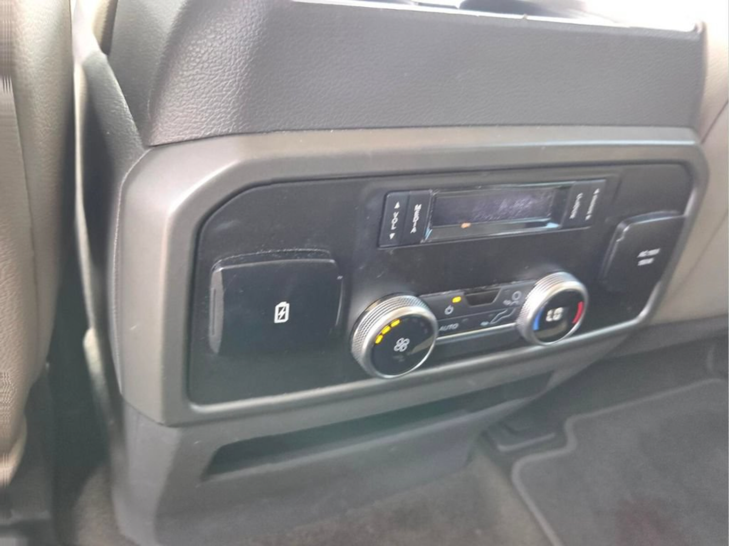 Used 2019 Ford Expedition XLT w/ Equipment Group 202A RWD image 15