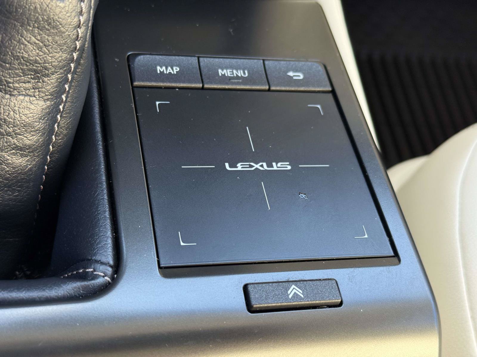 Used 2023 Lexus GX 460 Premium w/ Accessory Package AWD/4WD image 24