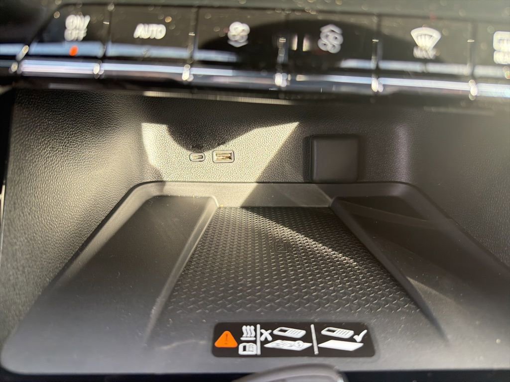 New 2026 Chevrolet Traverse LT w/ Midnight/Sport Edition image 22