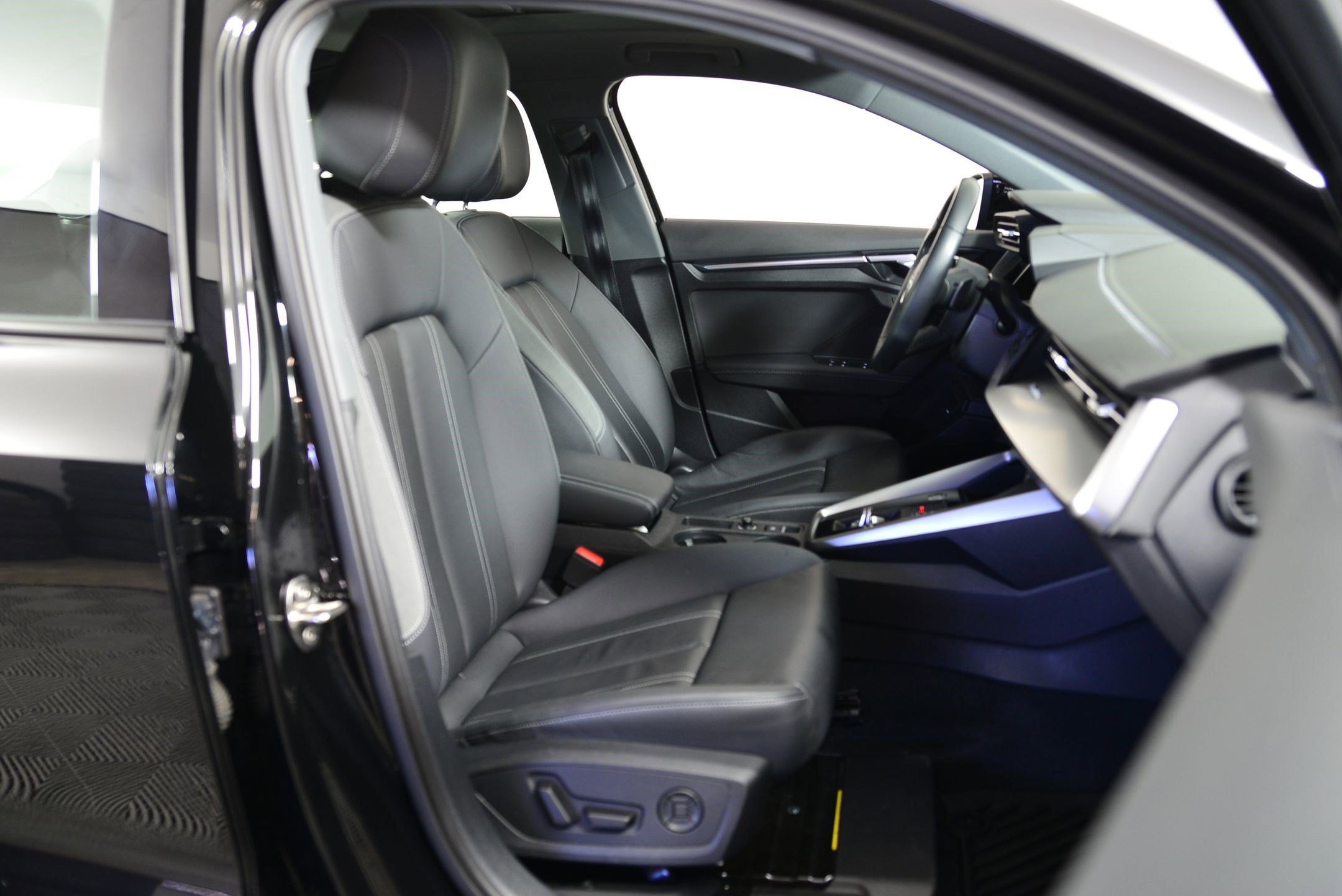 Certified 2024 Audi A3 2.0T Premium image 18