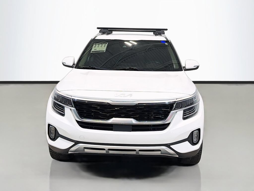 Used 2023 Kia Seltos SX w/ SX Sunroof Package AWD/4WD image 2