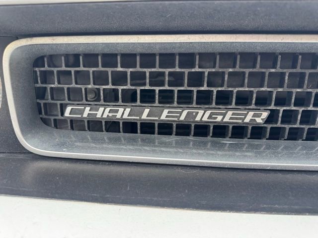 Used 2013 Dodge Challenger SXT image 9