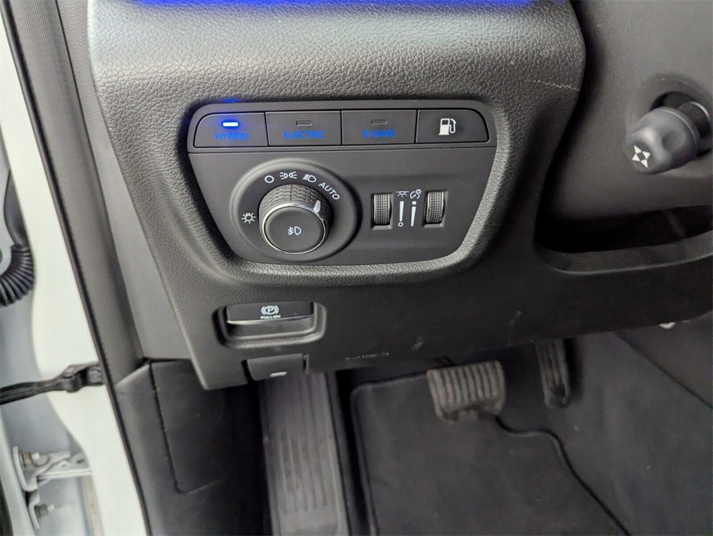 Used 2023 Jeep Grand Cherokee Overland image 27