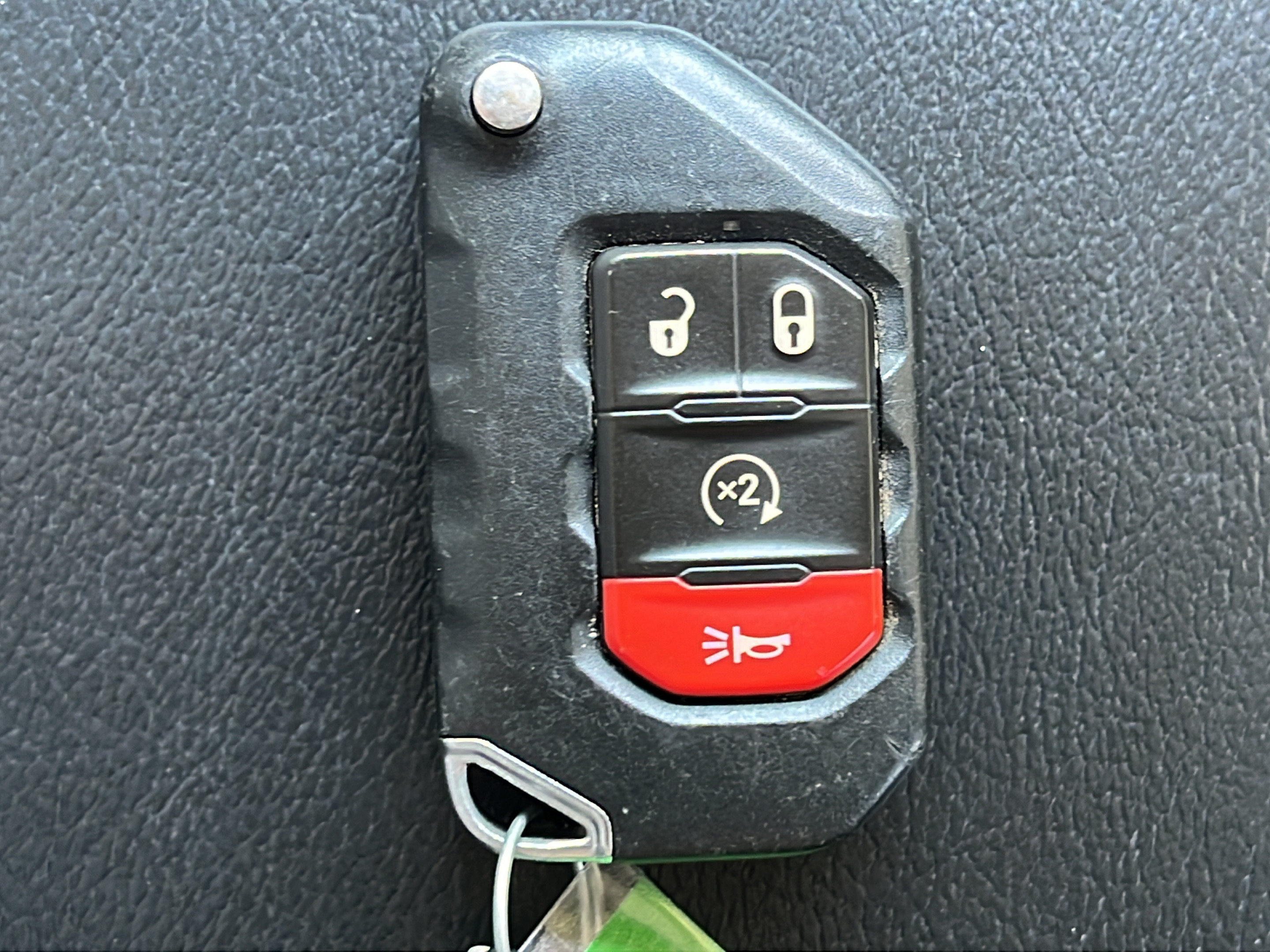 Used 2020 Jeep Wrangler Unlimited Sahara AWD/4WD image 26