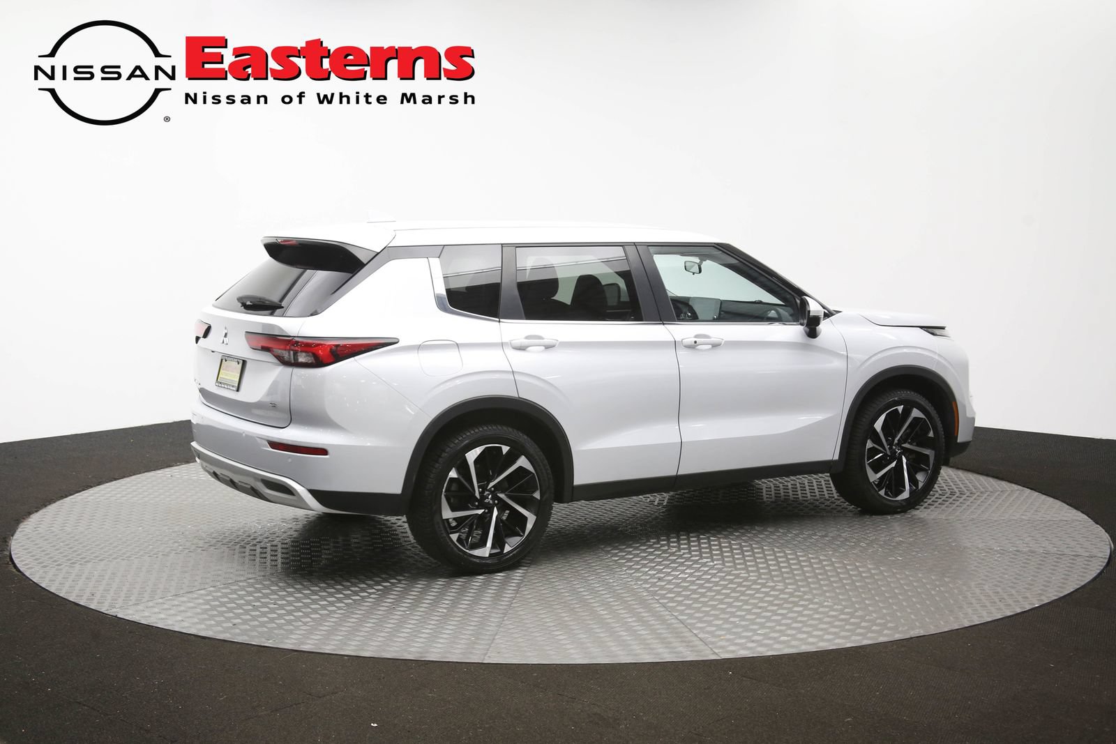 Used 2024 Mitsubishi Outlander SE AWD/4WD image 44