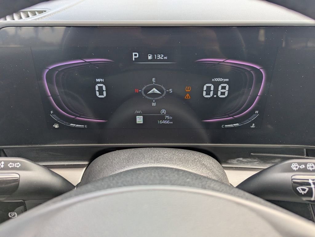 Used 2024 Kia Sportage EX image 29