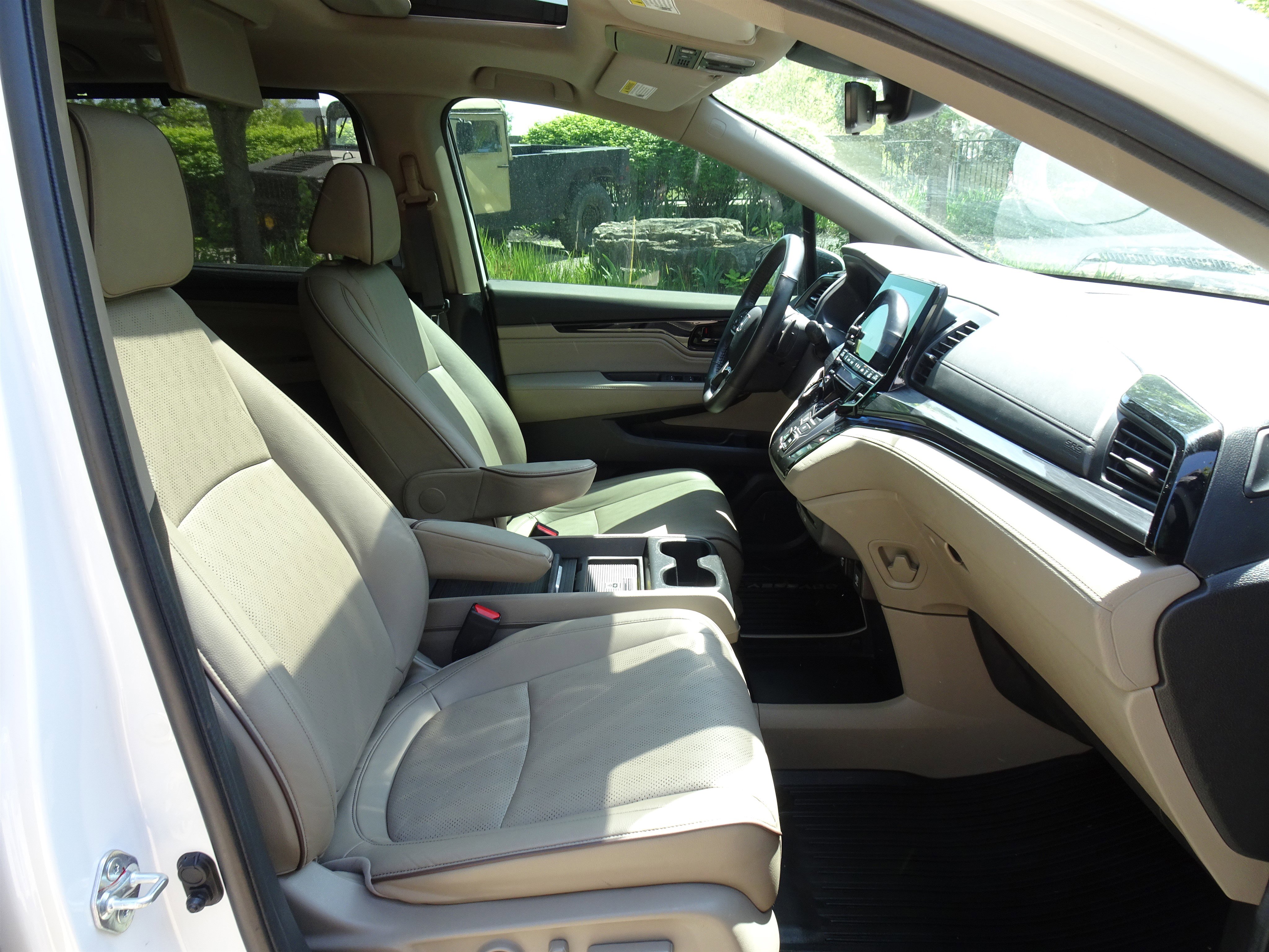 Used 2023 Honda Odyssey Elite image 24