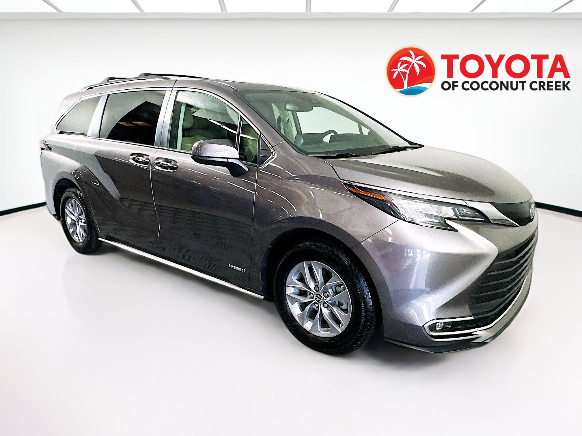 Used 2021 Toyota Sienna XLE