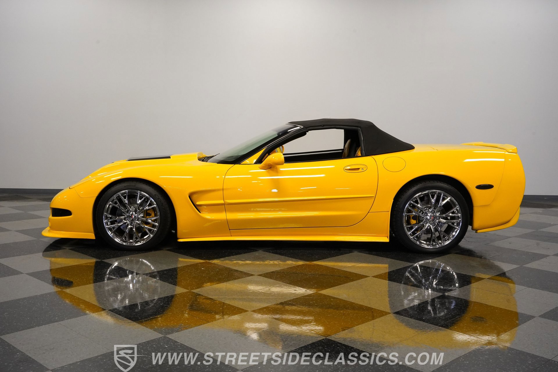 Used 2000 Chevrolet Corvette Convertible w/ Memory Pkg image 7