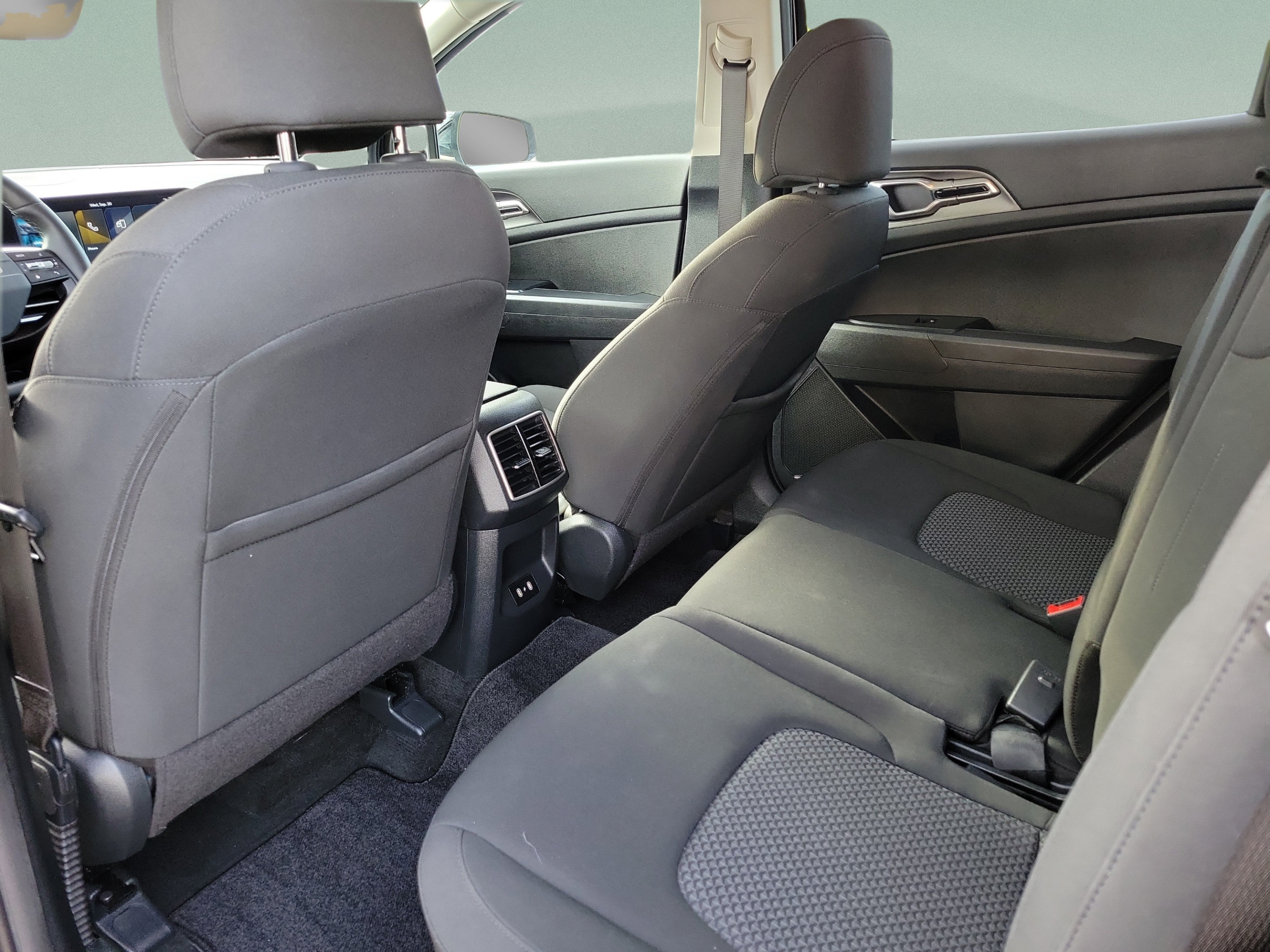 Certified 2026 Kia Sportage LX FWD image 7