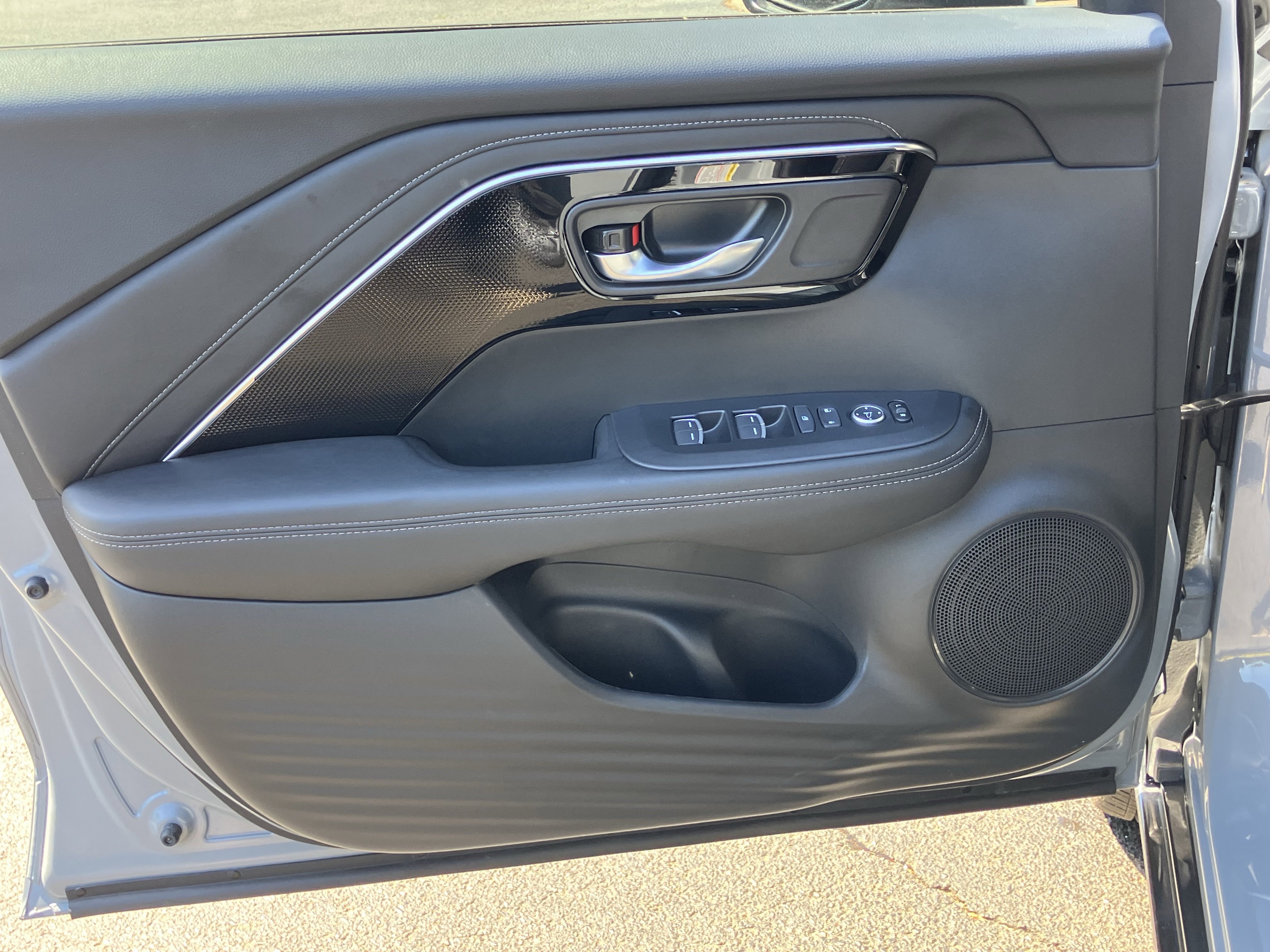 Used 2025 Acura ADX FWD image 14