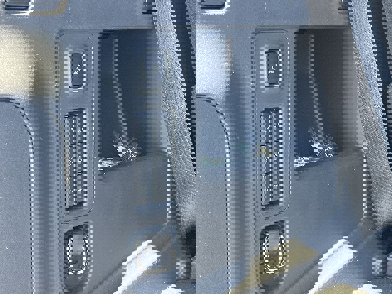 New 2025 Ford Expedition Active image 22