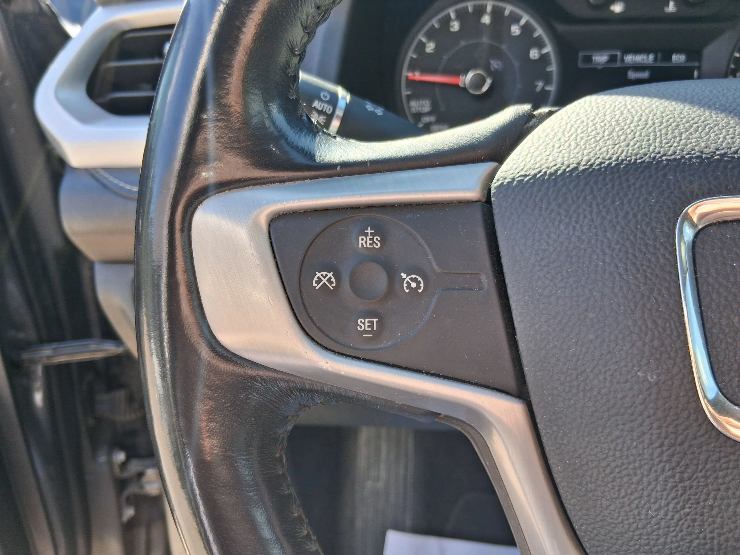 Used 2019 GMC Acadia SLE AWD/4WD image 50