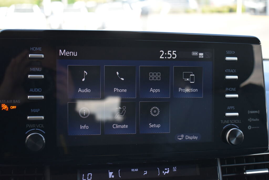 Used 2021 Toyota Sienna XLE AWD/4WD image 11
