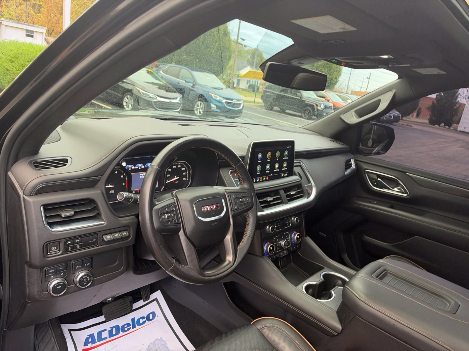 Used 2021 GMC Yukon XL AT4 w/ Rear Media and Nav Package AWD/4WD image 10