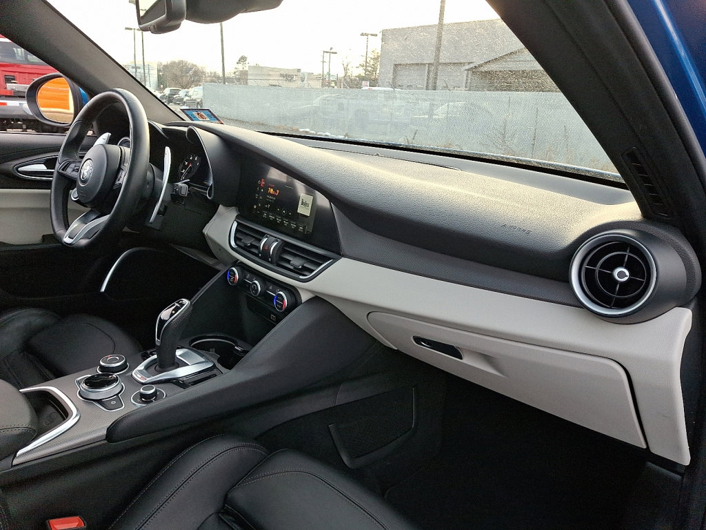 Used 2020 Alfa Romeo Giulia Ti Sport w/ Quick Order Package 22S Sport image 11