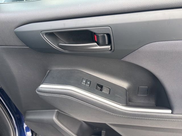 Used 2021 Toyota Highlander LE image 10